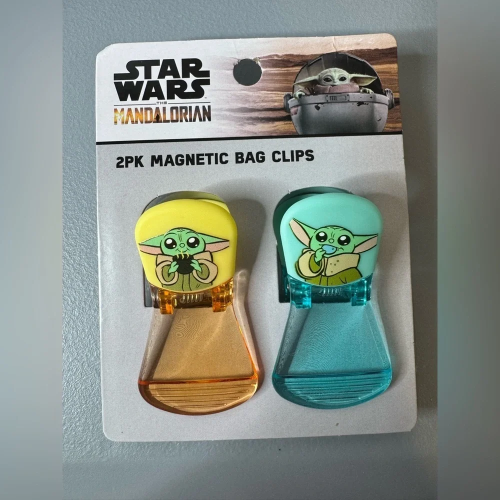 Star Wars the mandalorian Grogu Magnetic Bag Clips - Yellow & Teal 2 pack